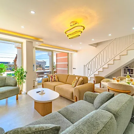 Stunning Modern Duplex In Kalkan *